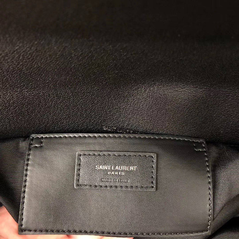 Monogram messenger